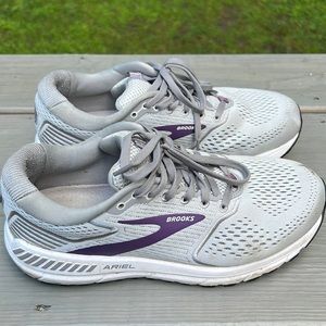 Brooks Ariel 9.5 Wide